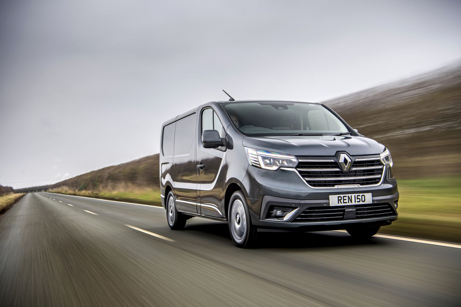 2021 New Shape Renault Trafic Sport SWB Campervan