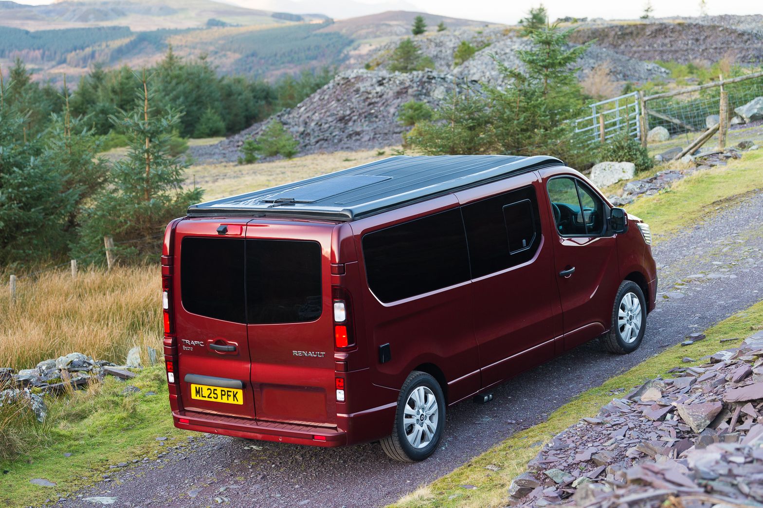 2025 Eryri Adventurer Renault Trafic Extra LWB 4 Berth Campervan - Thumbnail 6